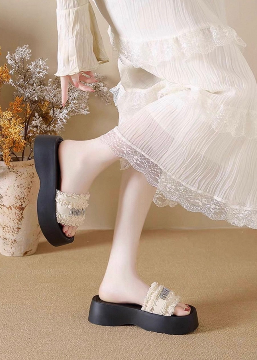 Sweet Fray Thick-Sole Sandals