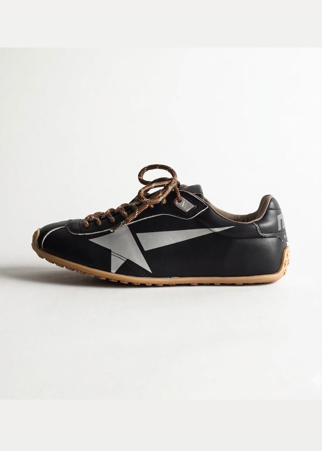 Noir-Purr Sneakers