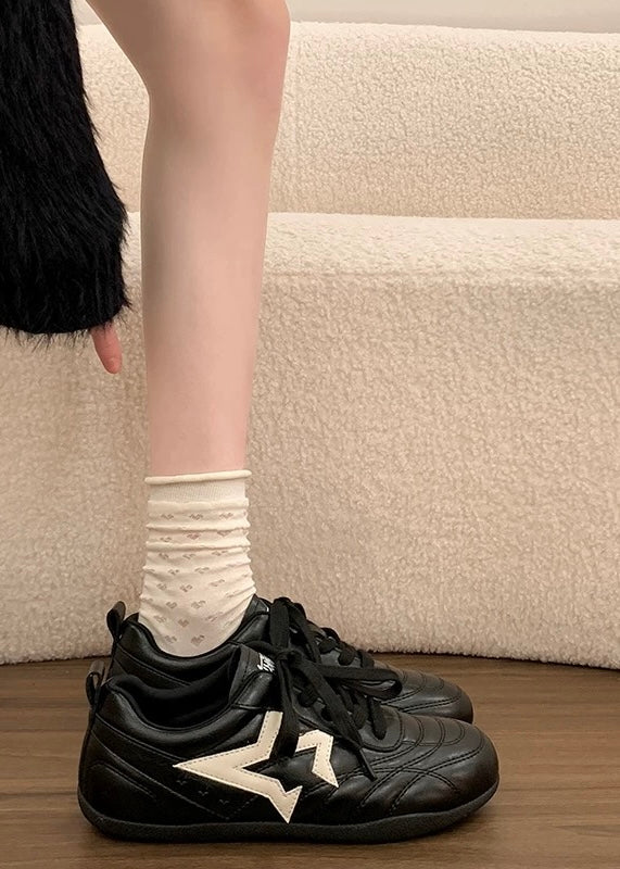 Nova Star Sneakers