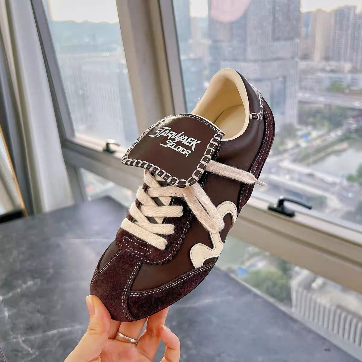 Sneaker – Noxvera