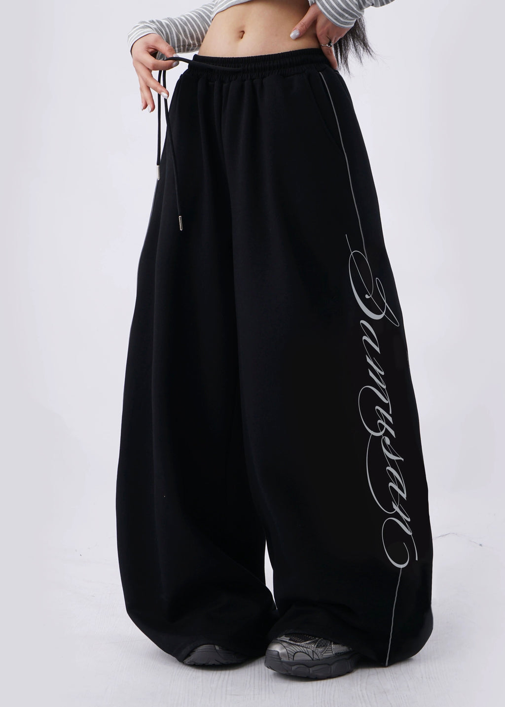 Signature Wide Sweat Pants