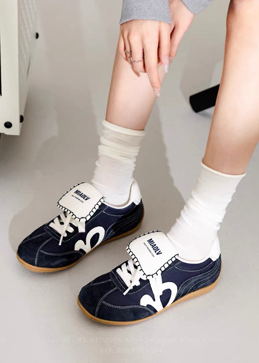 Mellow Heart Sneakers