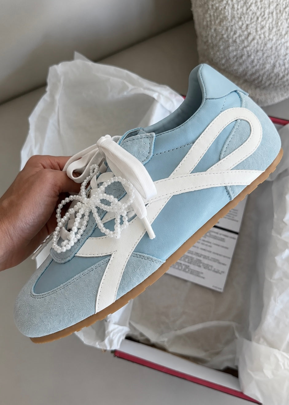 STARLIGHT RIBBON SNEAKER
