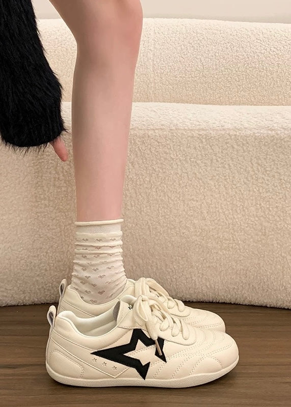 Nova Star Sneakers