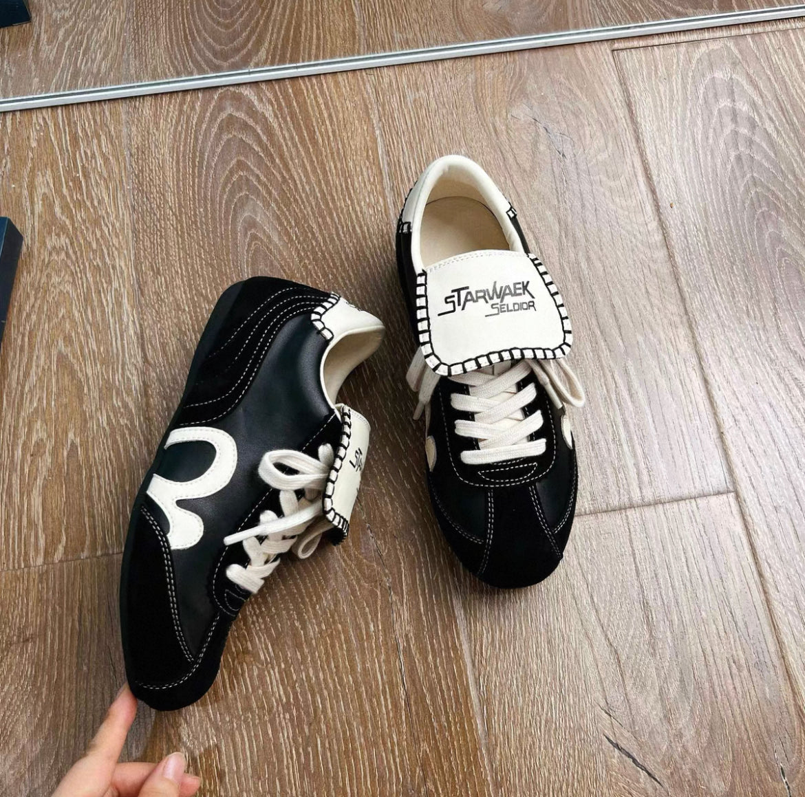Sneaker – Noxvera