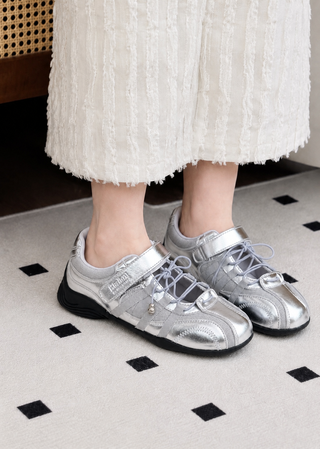 Lunar Strap Sneakers