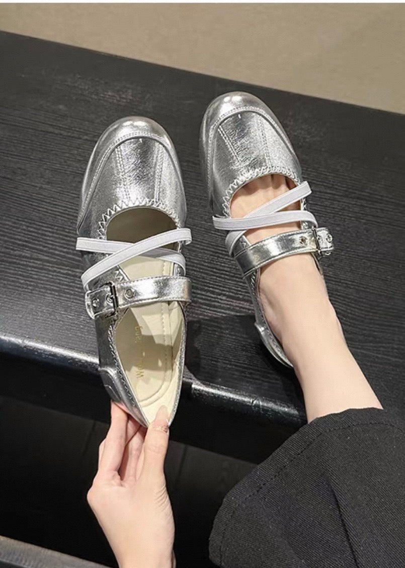 LUNA CROSS STRAP FLATS