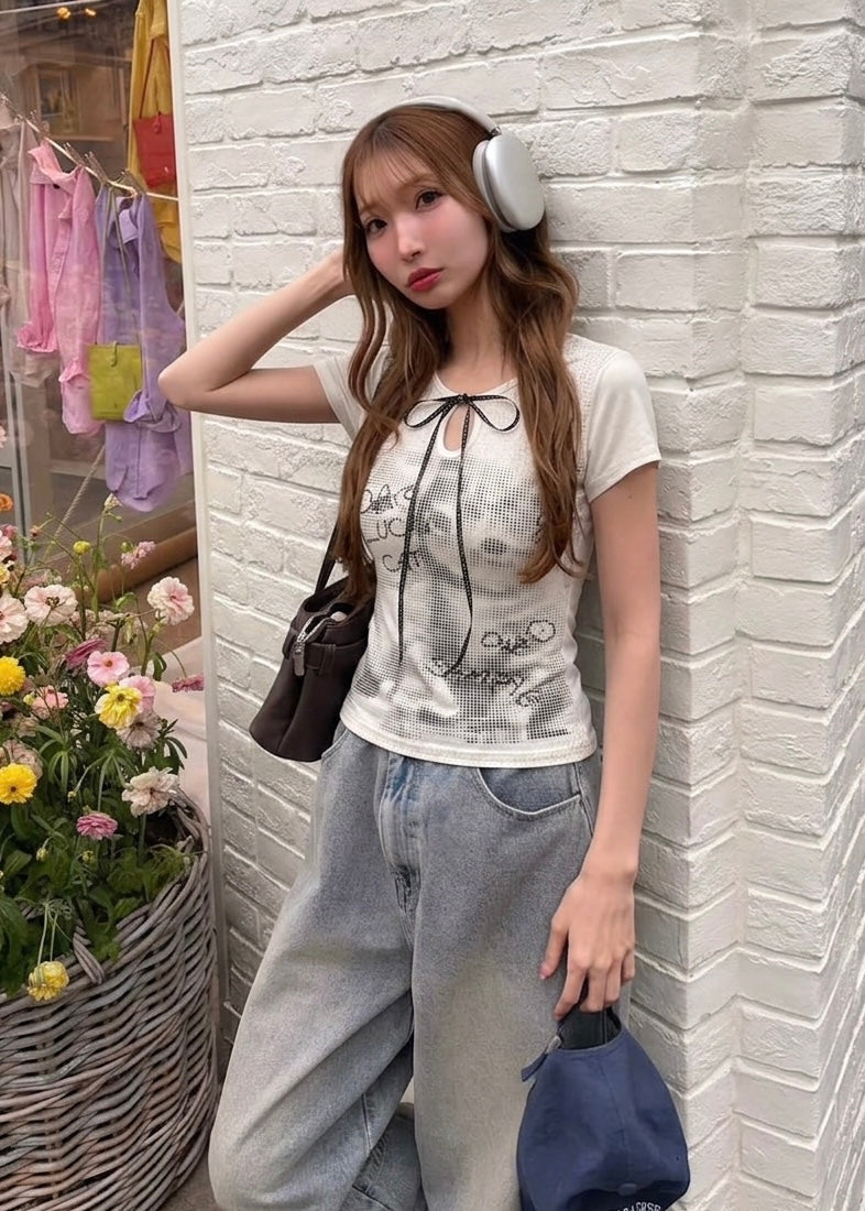 Midnight Cat Ribbon Tシャツ