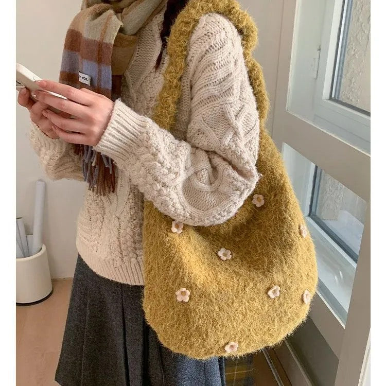 Fluffy Blossom トートバッグ