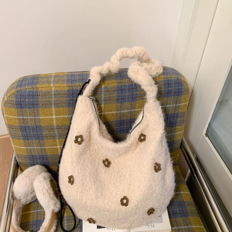 Fluffy Blossom トートバッグ
