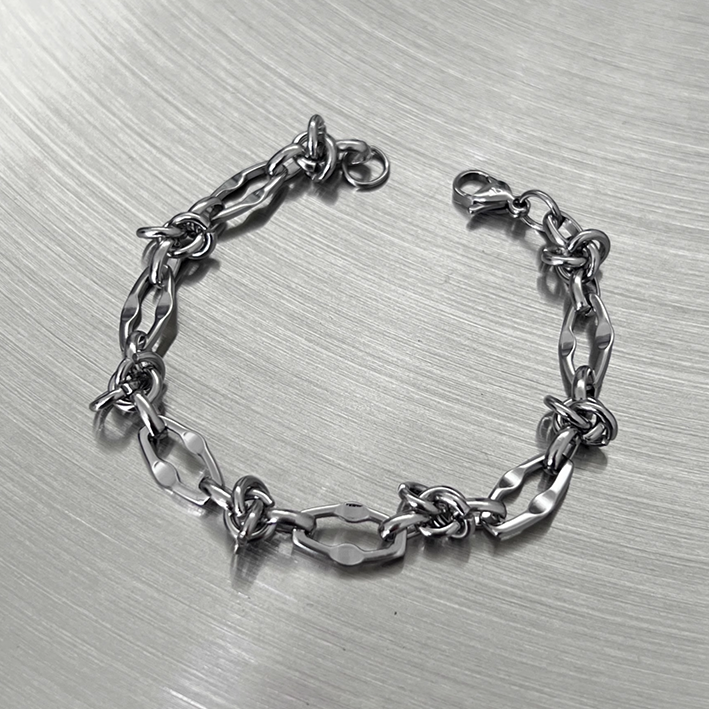 Thorn Edge Bracelet