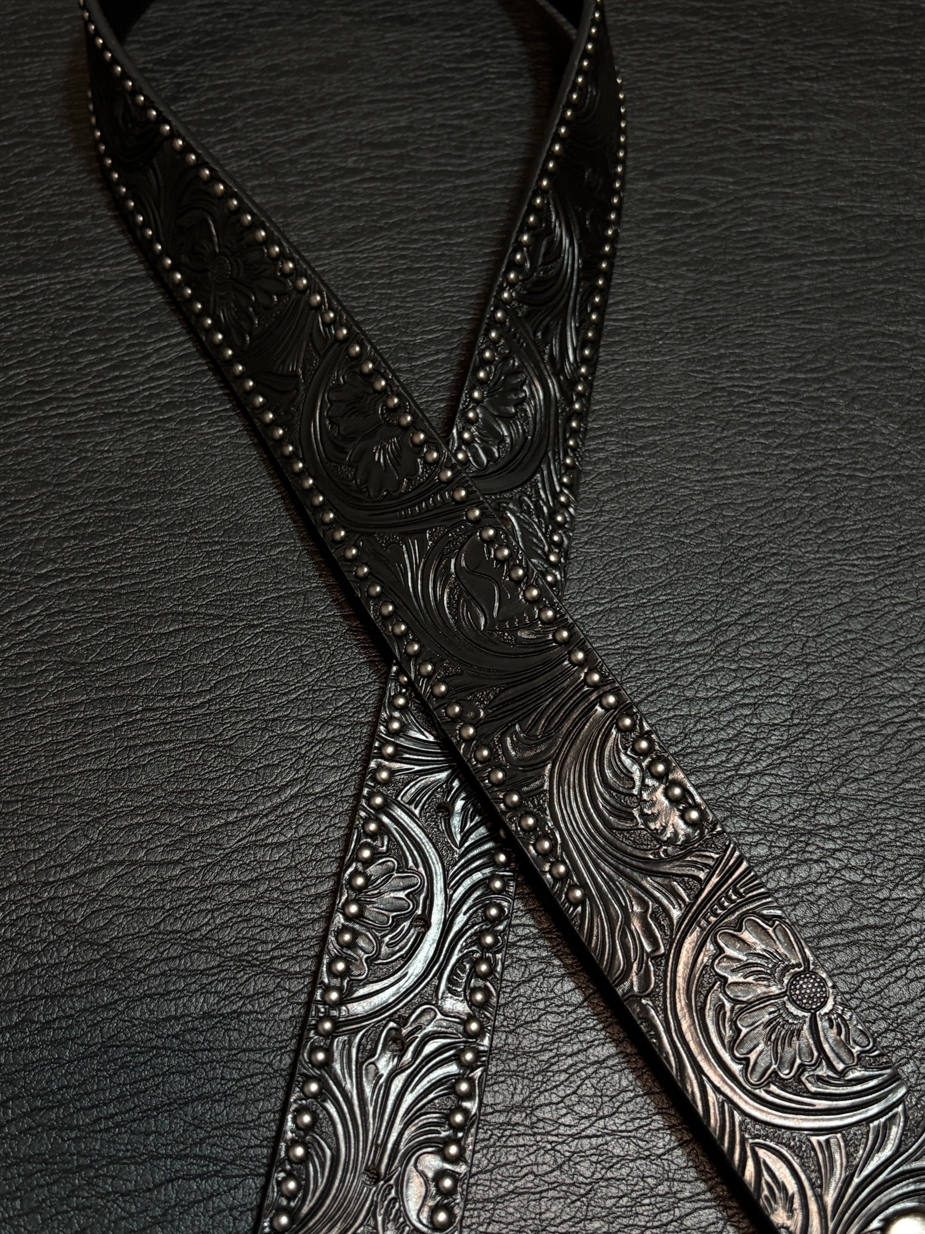 Vintage Dark Rivet Belt