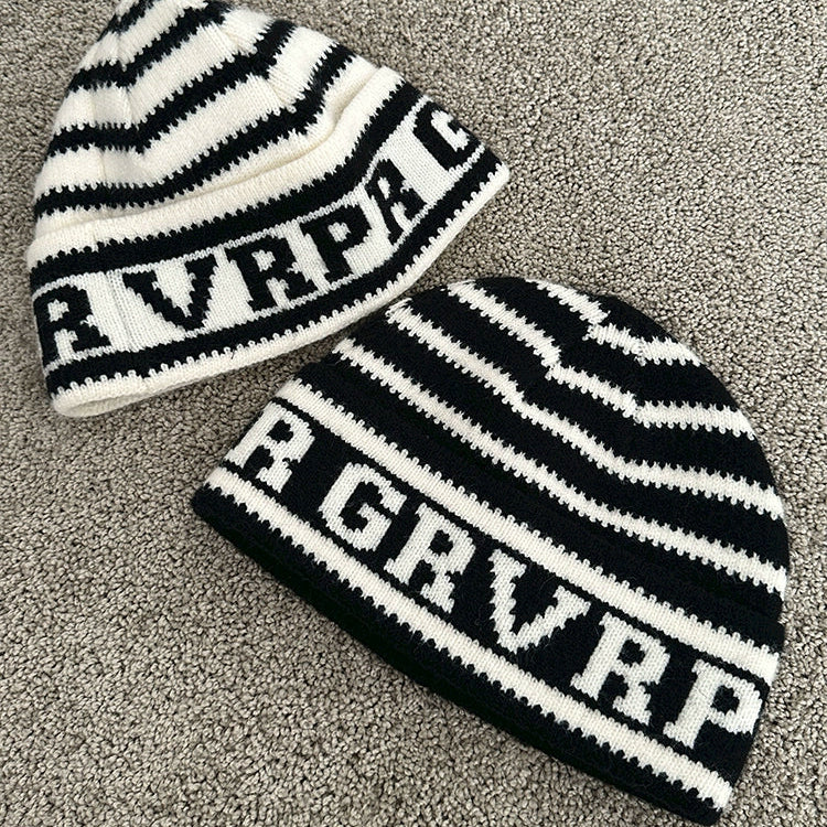 Uniike ABC Thick Knit Beanie
