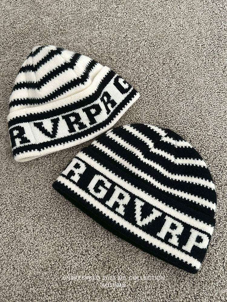 Uniike ABC Thick Knit Beanie