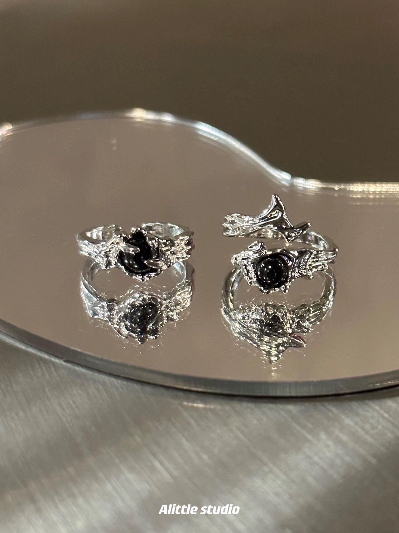 Dark Aesthetic Thorn Agate Open Ring